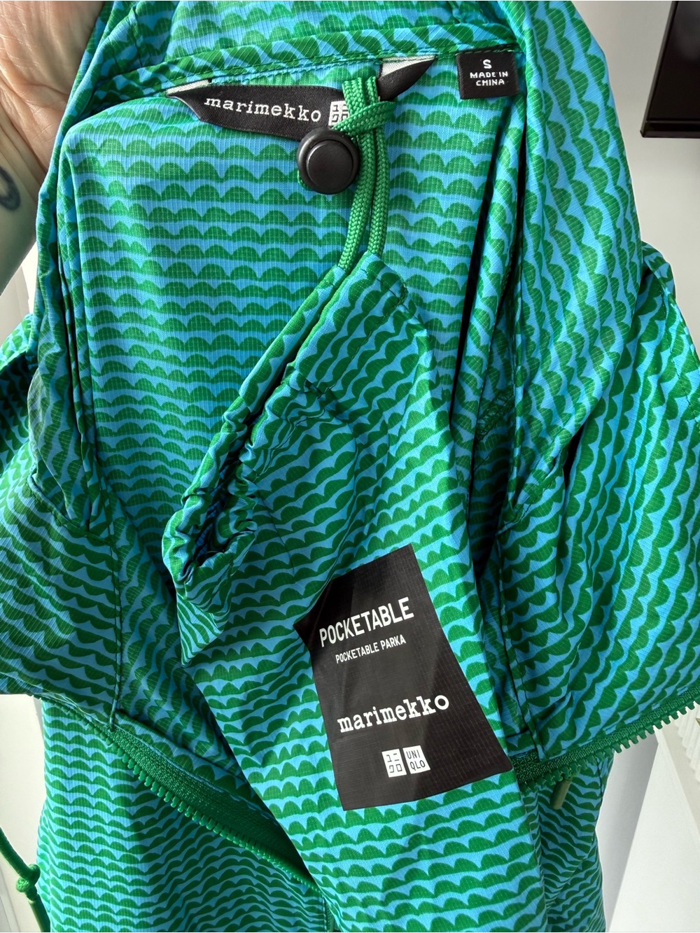 Marimekko x Uniqlo Pocketable Hooded Long lightweight jacket - Picture 5 of 8